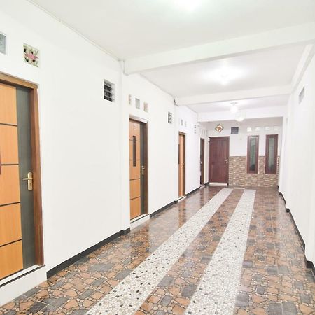 Dua Putri Villa Pasuruan Exterior foto
