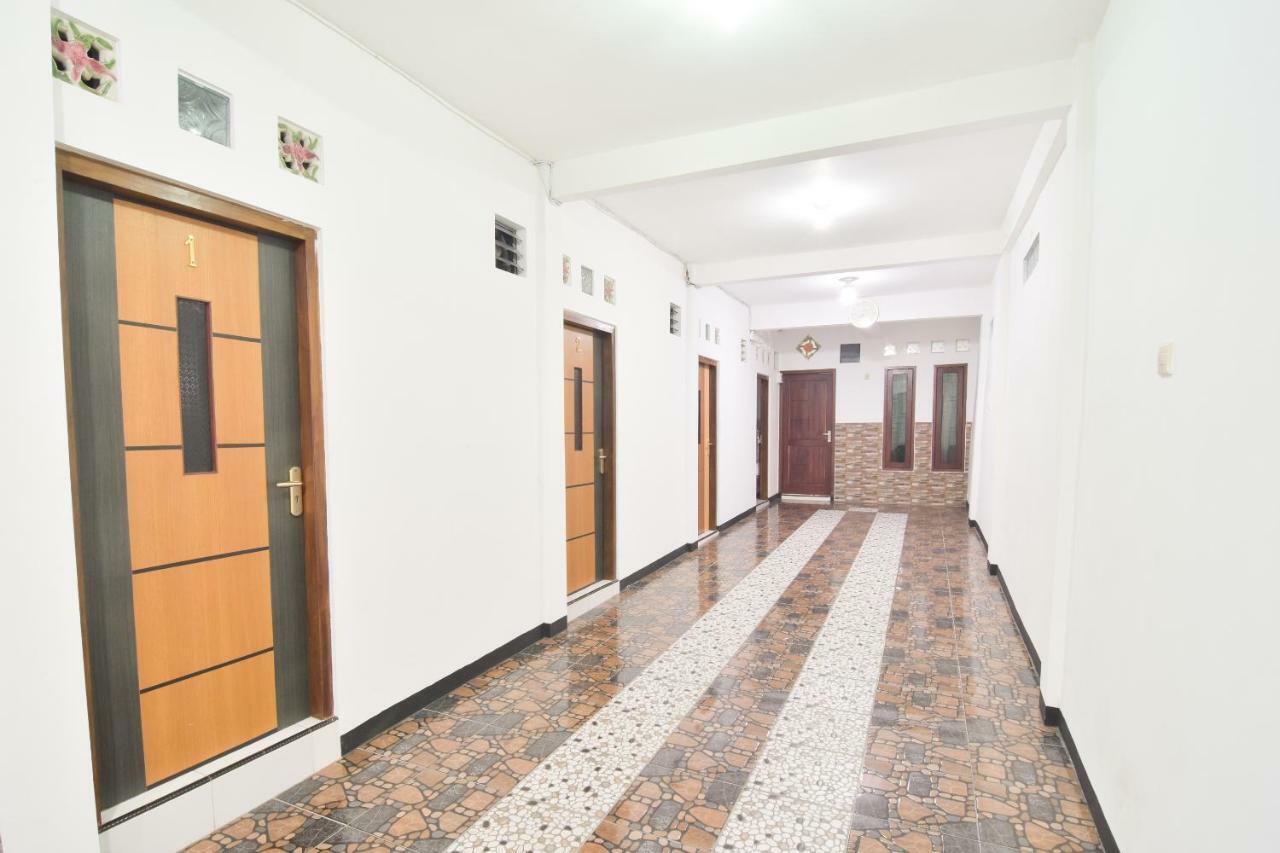 Dua Putri Villa Pasuruan Exterior foto